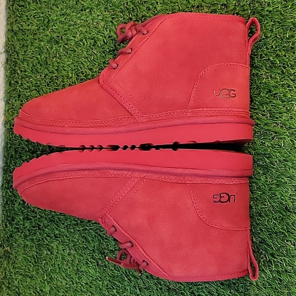 NWOB UGG Neumel Suede Lace-Up Round Toe Chukka Boot Men's US 6 Women's US 7 Red - Picture 11 of 17